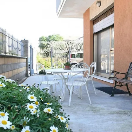 Se247- Marotta, Trilocale Con Corte Attrezzata Vicino Al Mare Marotta