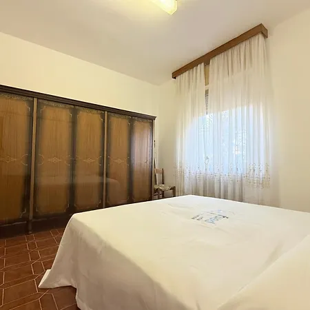 Se247- Marotta, Trilocale Con Corte Attrezzata Vicino Al Mare Marotta